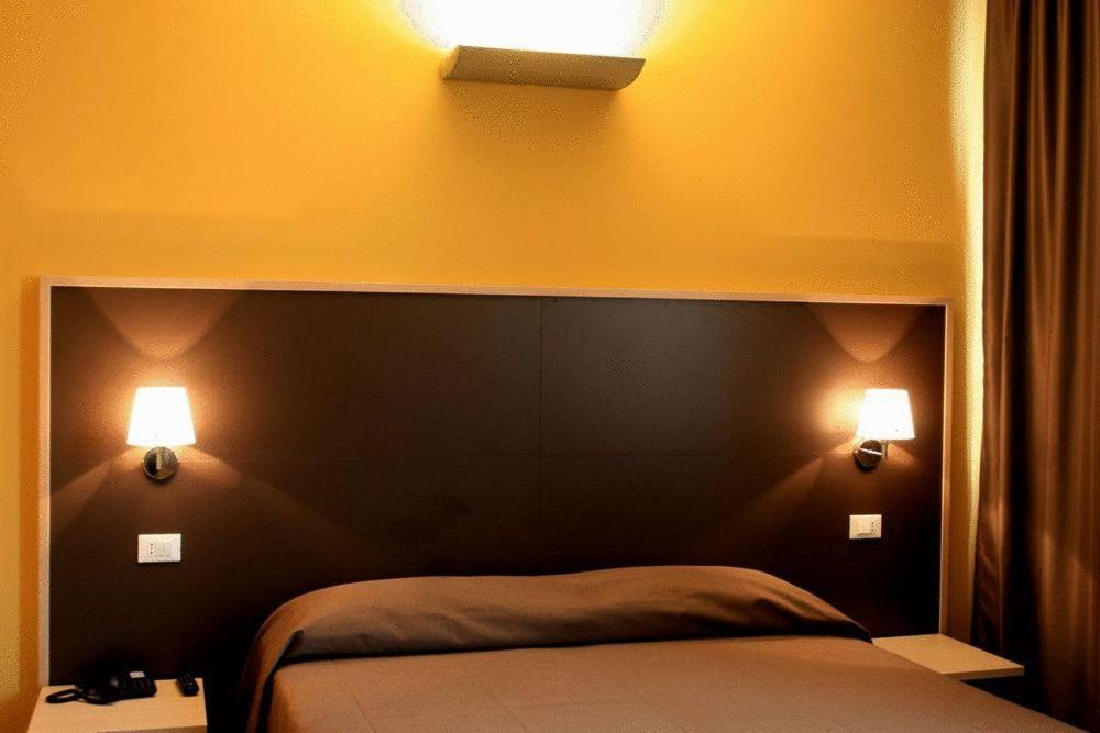 Silver Residence Hotel Bagnolo in Piano Екстериор снимка