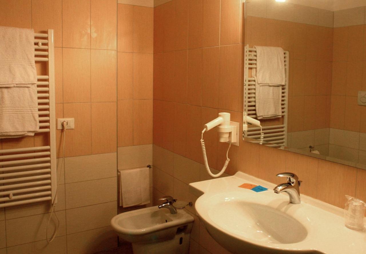 Silver Residence Hotel Bagnolo in Piano Стая снимка